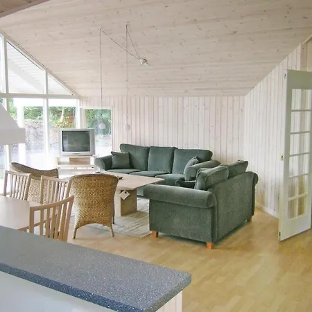 4 Bedroom Beautiful In Vaeggerlose Holiday home